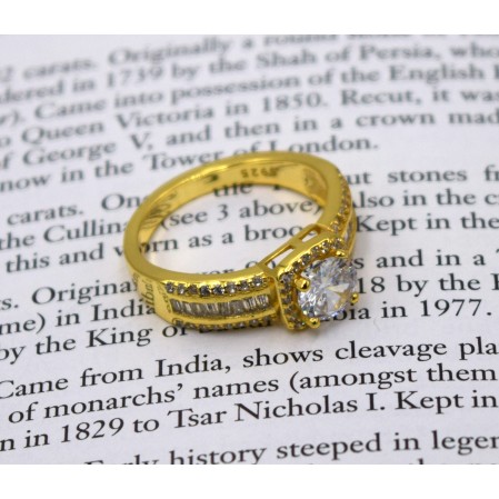 Δαχτυλίδι μονόπετρο με λεπτομέρειες από ασήμι 925 επίχρυσο